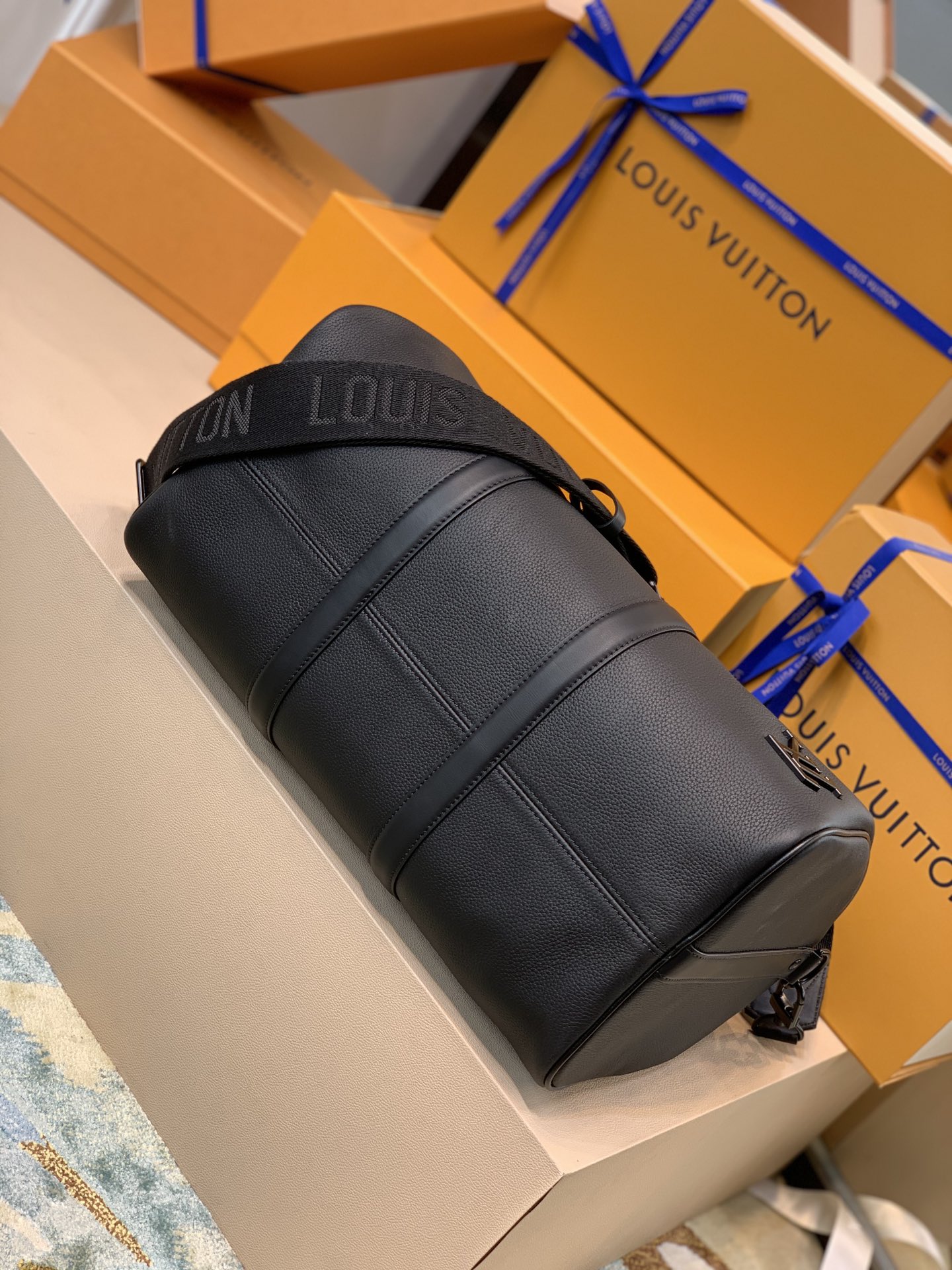 原单M57088 克标路易威登推出 Aerogram 版本的新款 Keepall BANDOULIÈRE 40 旅行袋