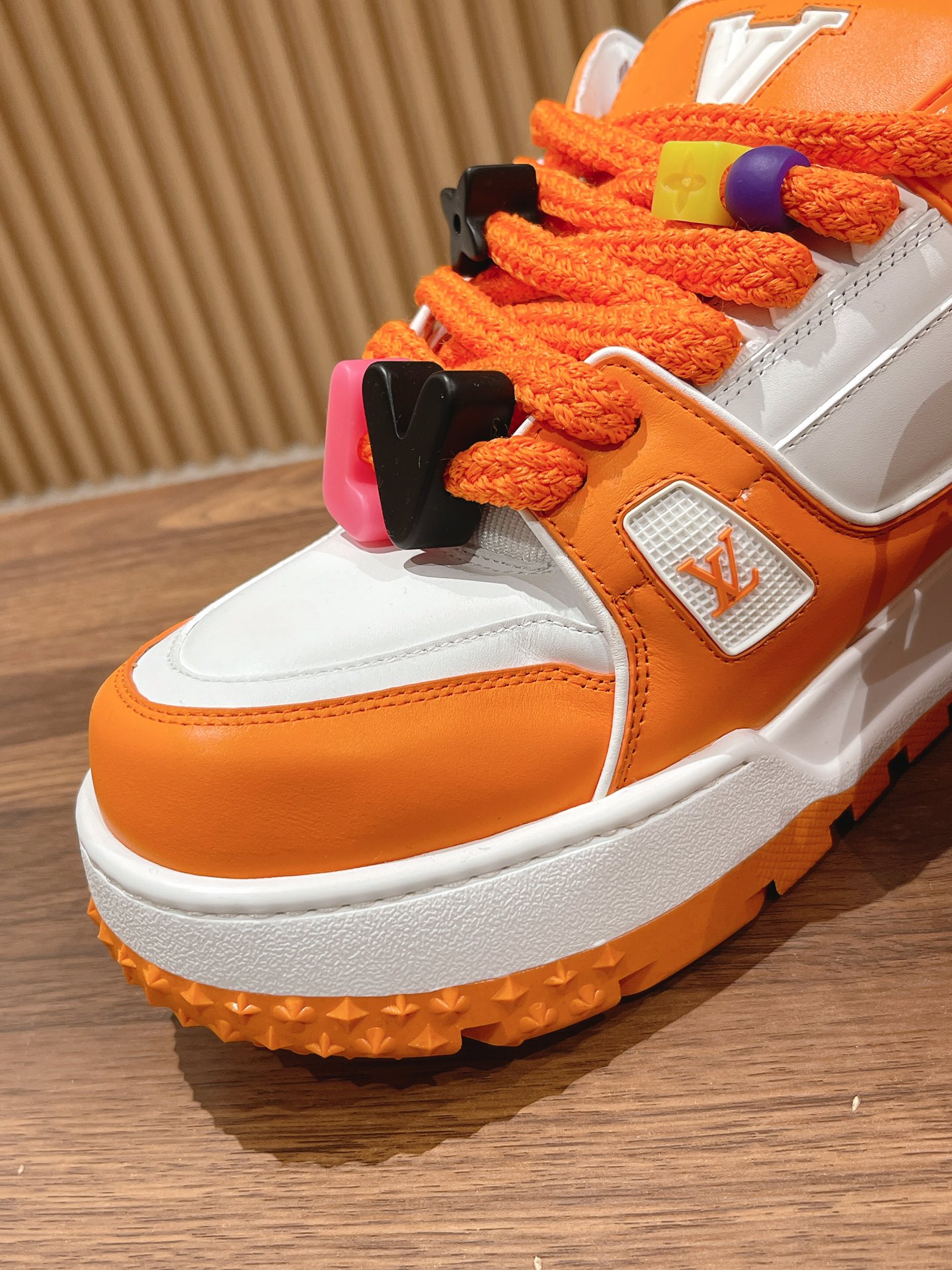  升级版  Louis Vuitton胖版trainer 亮相   在Louis Vuitton 2023 春夏大秀上 全新 Trainer亮相 新