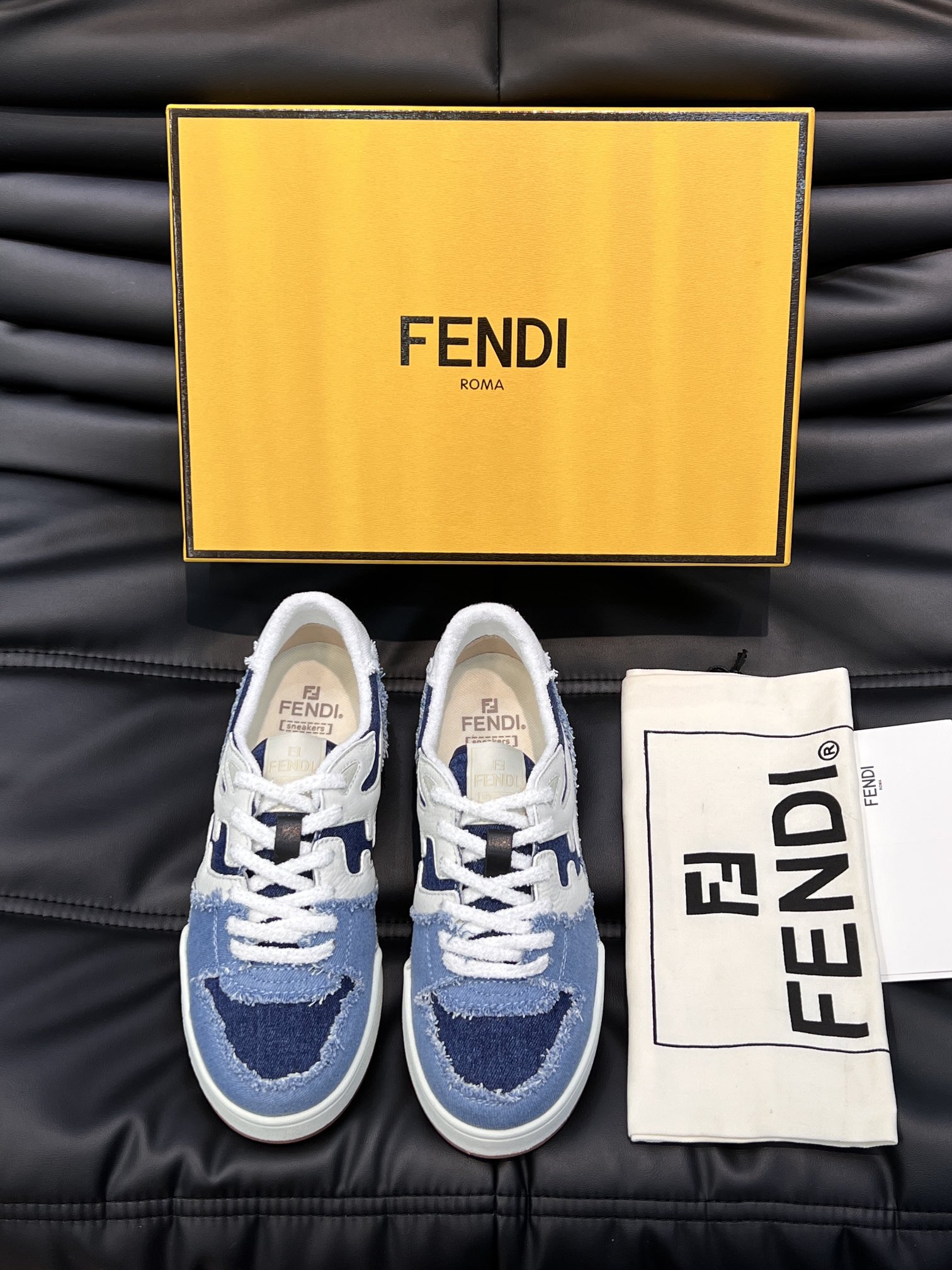     Fend*男士Match牛仔款休闲运动鞋