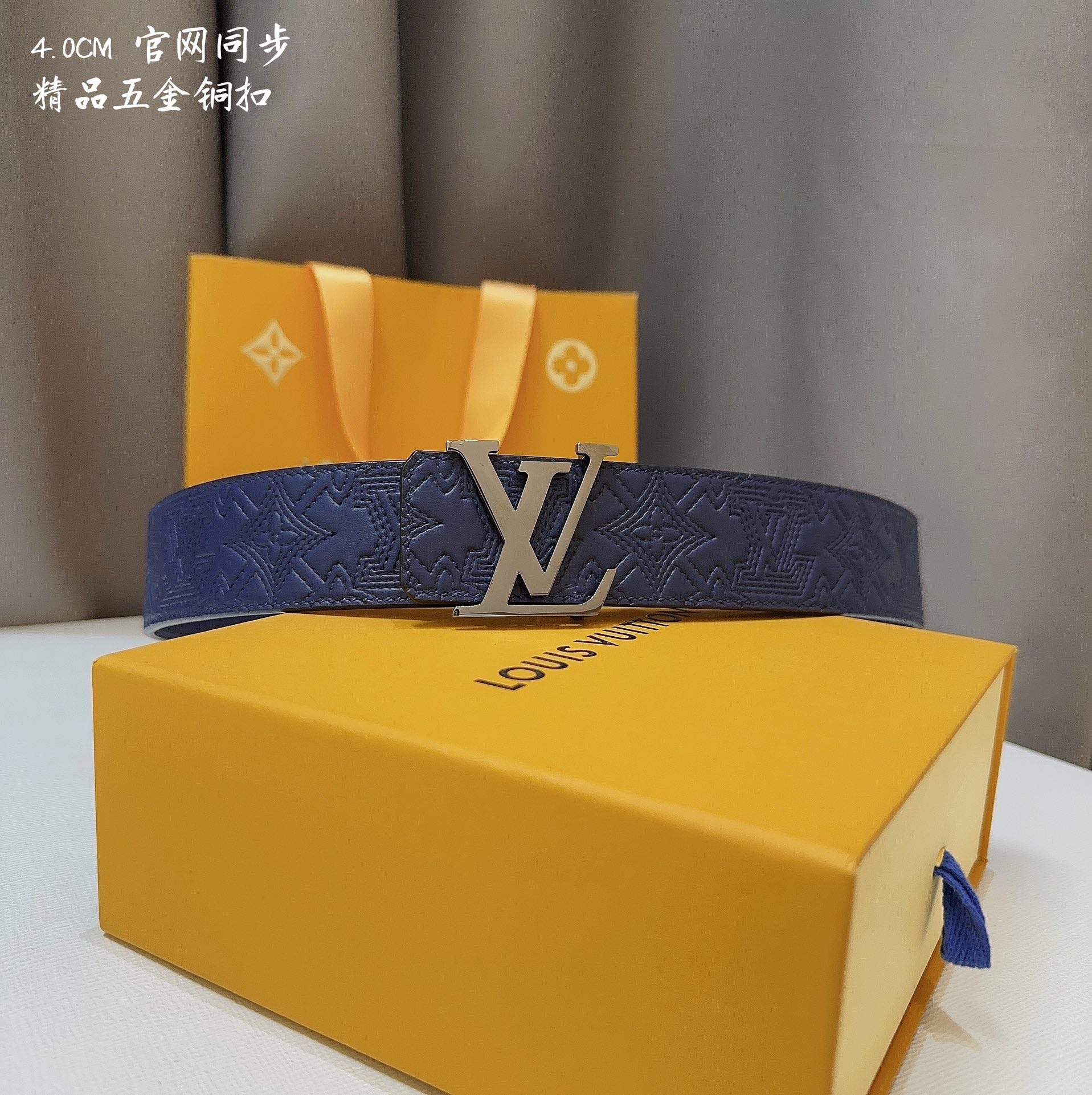 LV 官网同步 宽度4.0CM 双面进口小牛皮 压花工艺 搭配精品钢扣 精密电镀 工艺精湛   