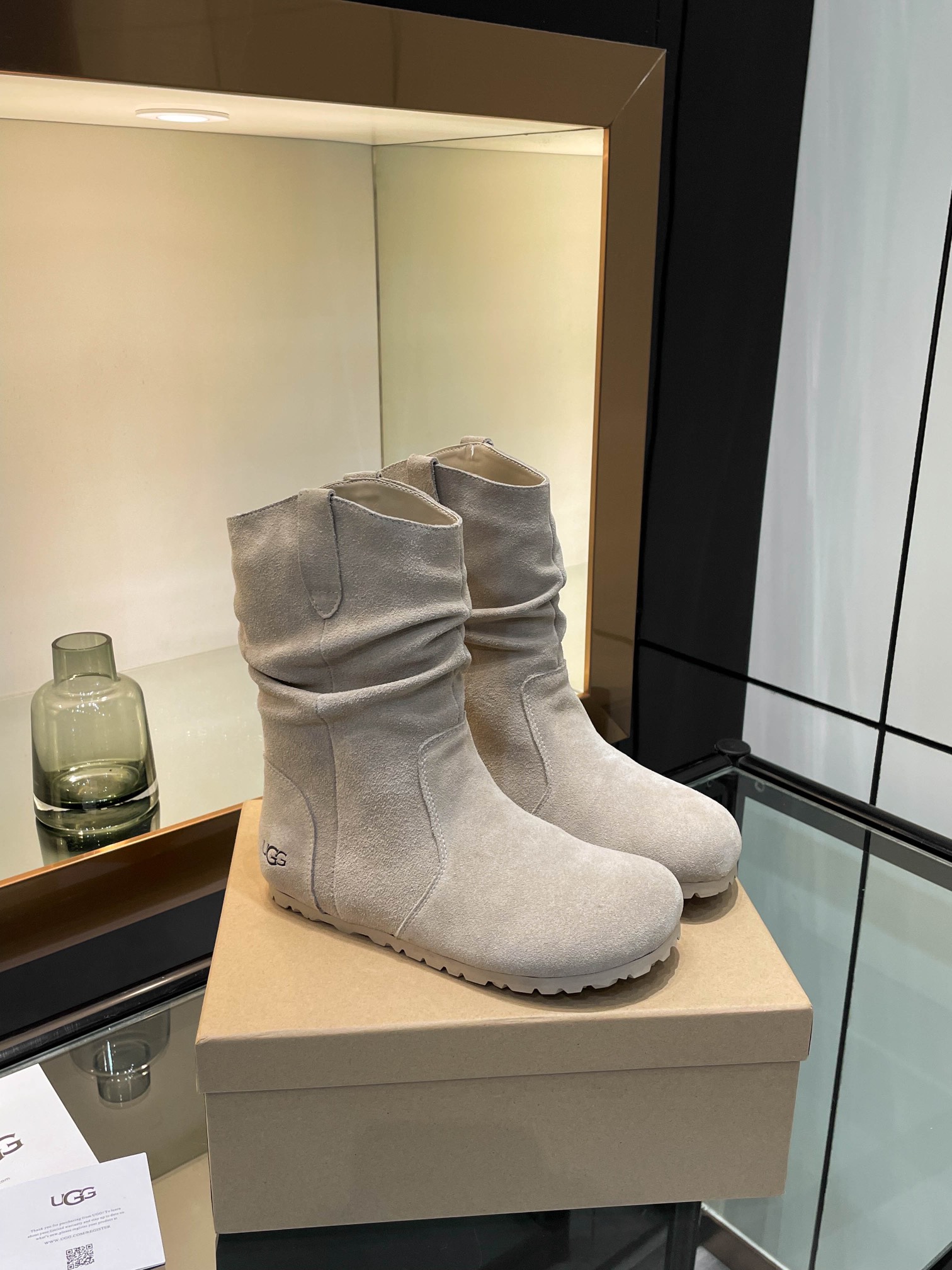 原单UGG女鞋|高仿UGG女鞋|精仿UGG女鞋|一比一UGG女鞋ugg.今年真的鲨疯了堆堆勃肯褶皱短靴韩版复古软fufu雪地靴被可爱到了 泰乖了内里羊毛材质保暖靴筒堆堆褶皱显瘦 1size 35-39