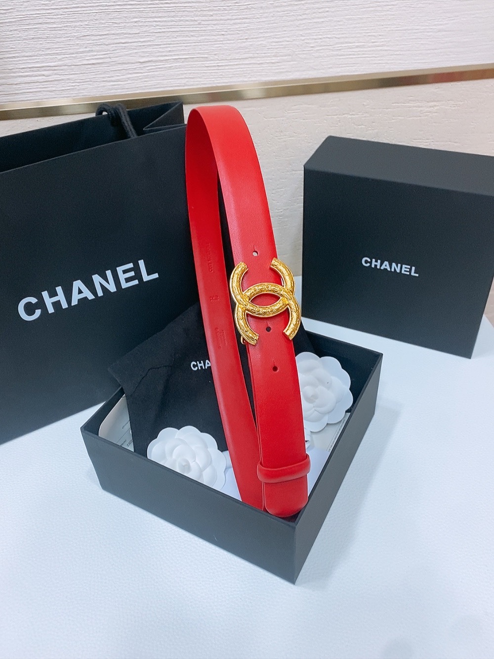 Chanel经典双C皮带腰带 新款logo扣搭配进口小牛皮皮带身 质感满分 简直身春日里的点睛之笔 宽3.0cm