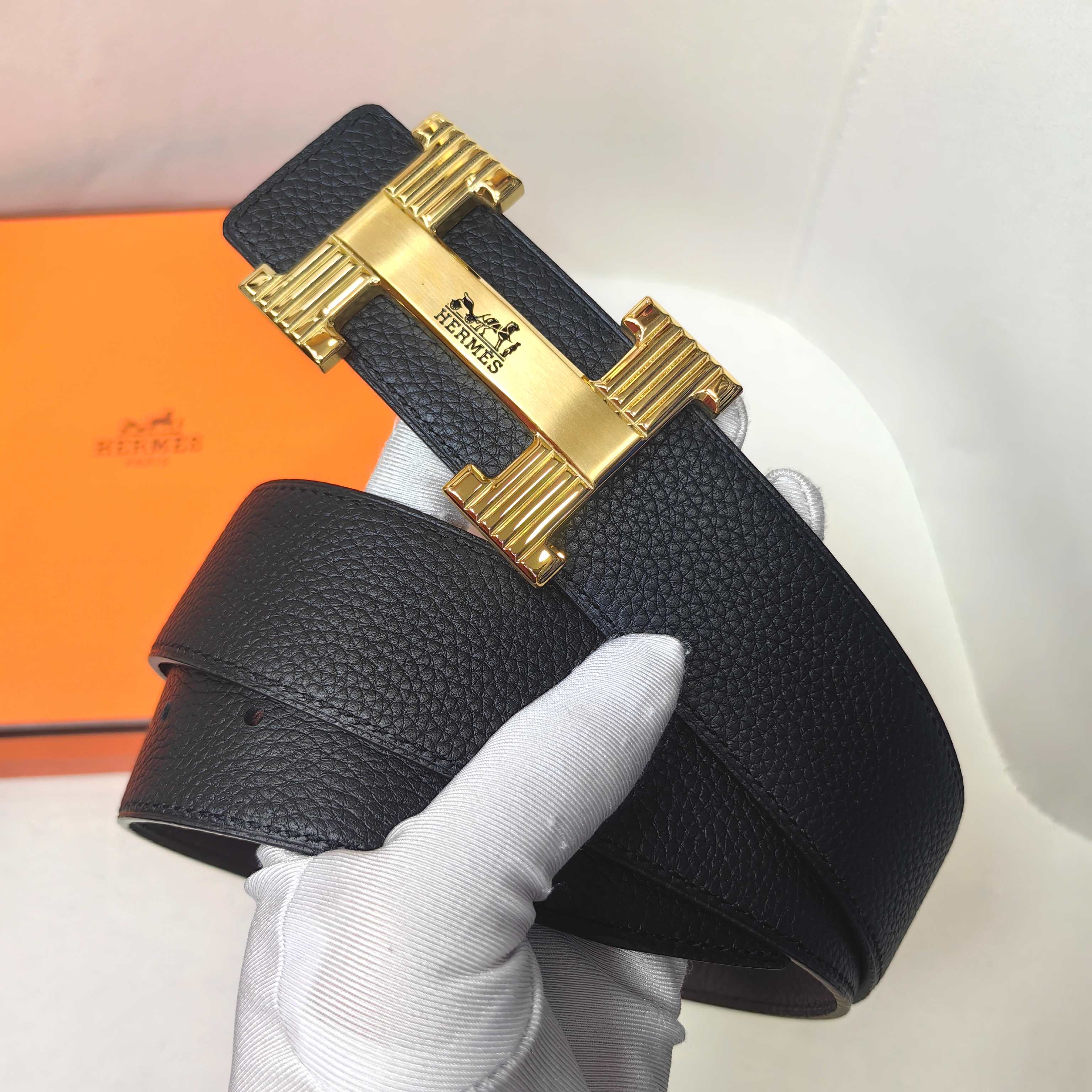 HERMES.爱马仕全套包装 男士真皮腰带 宽度3.8cm 原版带身 配搭精品钢扣 可双面使用 触感厚实