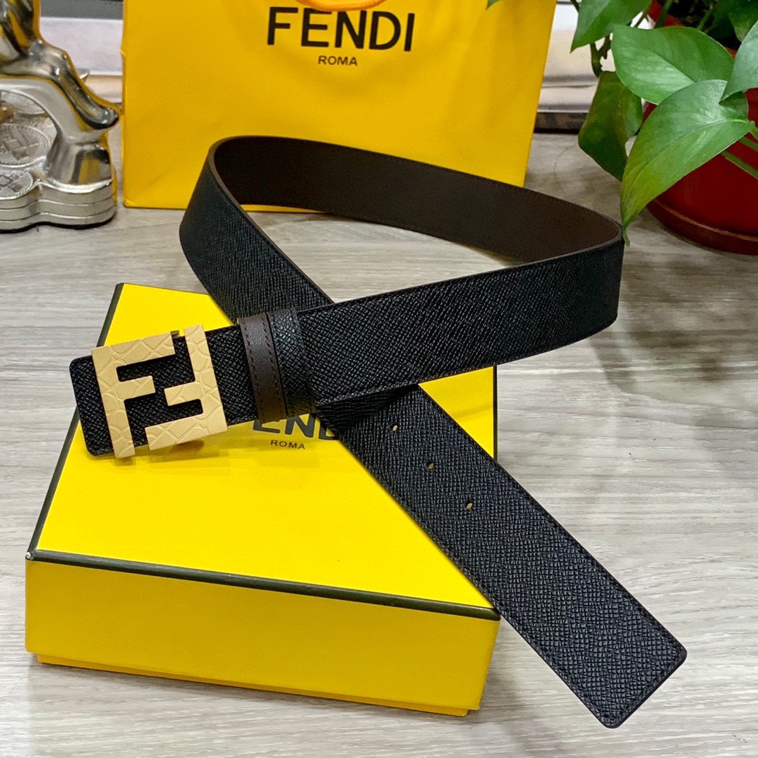 FENDl  芬迪 全套包装 宽40MM双面原版小牛皮 搭配单钌钯电镀扣 完美的手感.油边 出众的设计.风格 高贵奢华 时尚大方 高清实拍 货真价实 品质保证 双面  用