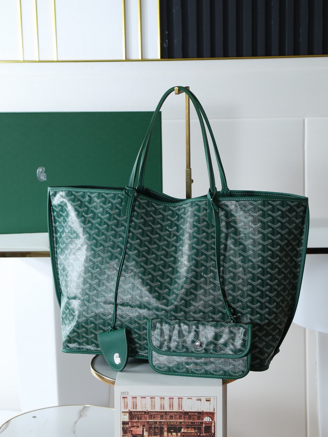  特级品质 原厂料 reversible anjou 双面托特大号   采用进口对版头层小牛皮  定制goyardine 雨露棉麻 对版对称花纹  高级感十足 随便什么颜色上身都好好看百搭不过时 男女通用哦 内置空间超大 升级配送包饰封口夹 经典11色尺寸 袋口57cm 底39*高32*底宽19cm 020166绿色