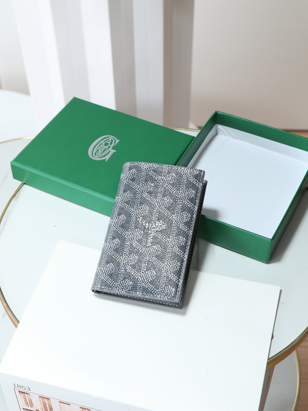  特级品质 原厂货 Goyard戈雅 Goyardine Canvas   Vauzelles Calfskin编号 020234多色可选 可作情侣款 送人自用都yyds 6个卡槽 二个夹层 外出旅游出行 小巧便携 外观好看材质 goyarine帆布和Vauzelles小牛皮尺寸 长8*高11